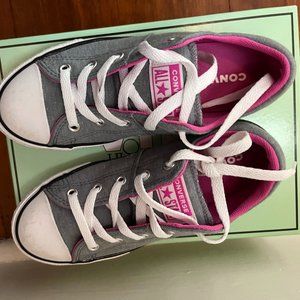 *BRAND NEW*Two/Tone Converse  All Star Chuck Taylor's Low Top sneakers